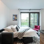 New Listing - 1 Bed Apt,air-con,beach Access,sea Apartment