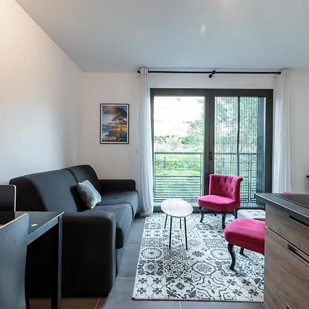 شقة New Listing - 1 Bed Apt,air-con,beach Access,sea