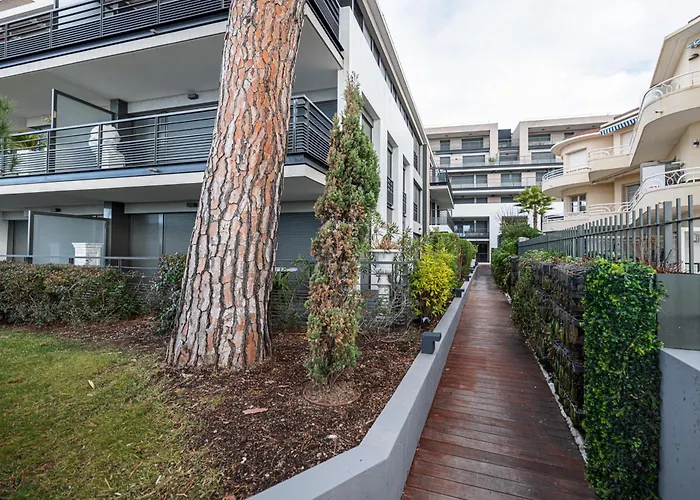 New Listing - 1 Bed Apt,air-con,beach Access,sea Διαμέρισμα