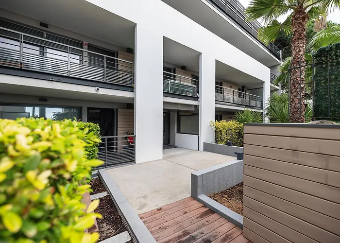 Apartman New Listing - 1 Bed Apt,air-con,beach Access,sea *